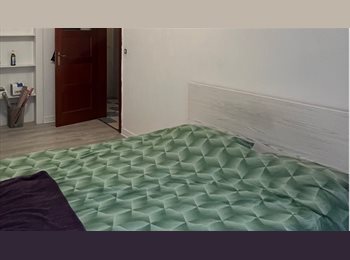 Appartager BE - J'ai deux kots étudiants à louer pour 575€ (15m2) et 675€ (18m2) charges comprise, Anderlecht - 575 € pm