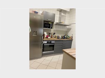 Appartager BE - Colocation au centre-ville de Huy, Huy - 325 € pm