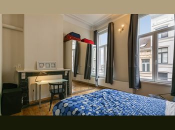 Appartager BE - Bright 25m2 room private bathroom Colocation Flagey, Ixelles-Elsene - 715 € pm
