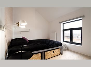 Appartager BE - Zenobe gramme chambre 8, Charleroi - 550 € pm