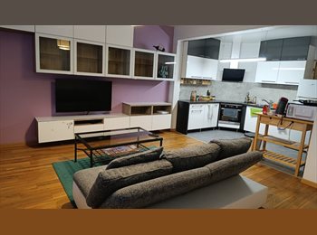 Appartager BE - À louer – Chambre avec douche privative en colocation, Forest-Vorst - 600 € pm