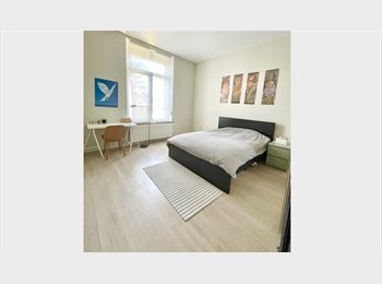 Appartager BE - Chambre avec salle de bain privée, Etterbeek - 740 € pm
