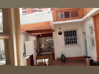 Roomgo BR - coliving com quartos mobiliados masculino metro e trem SP, Perdizes - R$ 500 Por mês