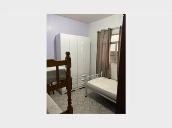 Roomgo BR - Quarto compartilhado para moças - ambiente familia, Saúde - R$ 300 Por mês