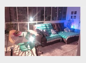 Roomgo BR - Quarto com cama de solteiro individual em apto de amigas (somente mulher) - Pinheiros/ Cerqueira Cés, Pinheiros - R$ 1.200 Por mês