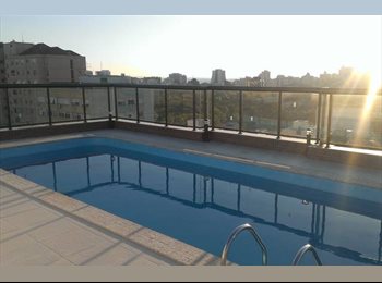 Roomgo BR - Quarto NOVO, cama casal, ótima localização, c/AR --------- Single Room all new w/AC, Porto Alegre - R$ 1.499 Por mês