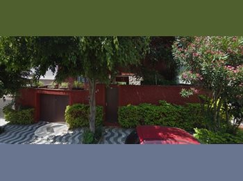 Roomgo BR - quarto mobiliada no Cambuci com internet, Liberdade - R$ 950 Por mês