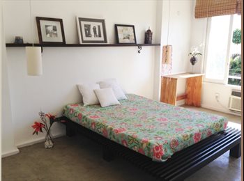 Roomgo BR - Coliving Be Nomad Glória - Sem Regras Malucas - Qto individual com 25m2  - Linda Vista da Baia de Gu, Glória - R$ 3.250 Por mês