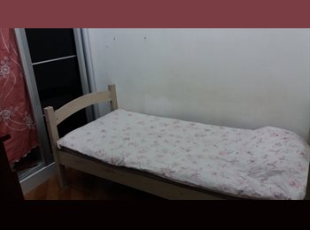 Roomgo BR - Quarto de solteiro para moça estudante, Santa Teresa - R$ 950 Por mês