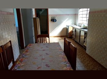 Roomgo BR - Pensão Feminina Casa só de mulheres pousada republica moradia quarto compartilhado, São Caetano do Sul - R$ 370 Por mês