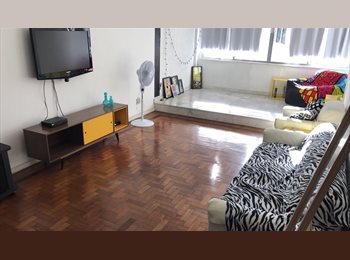 Roomgo BR - Vagas e quartos para estudantes e profissionais feminino, Maracanã - R$ 700 Por mês