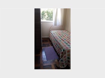 Roomgo BR - Vagas femininas, Porto Alegre - R$ 650 Por mês