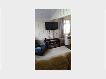 Roomgo BR - quarto mobiliado, Itajaí - R$ 900 Por mês