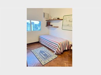 Roomgo BR - Quarto de solteiro próximo a Puc, Leblon - R$ 3.800 Por mês