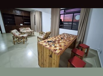 Roomgo BR - Quarto em apartamento amplo., Belo Horizonte - R$ 1.290 Por mês