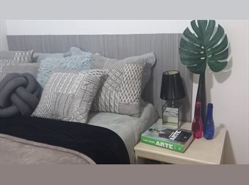 Roomgo BR - Suíte Moema com varanda no quarto, Moema - R$ 3.000 Por mês