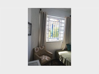 Roomgo BR - Quarto iluminado, bem localizado., Vila Mariana - R$ 1.390 Por mês