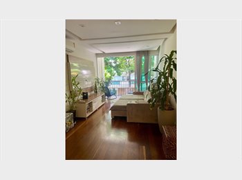 Roomgo BR - Alugo quarto em área nobre da Barra da Tijuca - Próximo ao metro e a praia, Itanhangá - R$ 2.000 Por mês