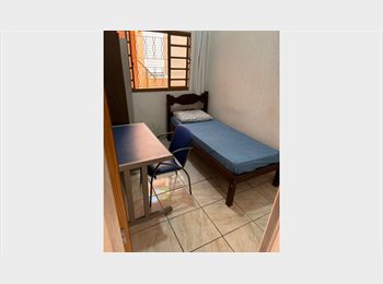Roomgo BR - Quartos individuais e Kitnets no Bairro Nova Suiça., Belo Horizonte - R$ 800 Por mês