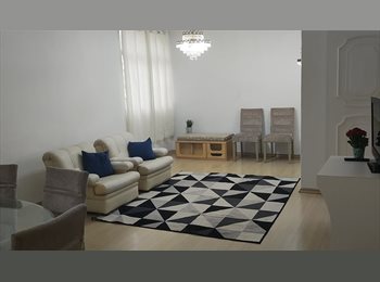 Roomgo BR - Alugo quarto para Estudantes, Curitiba - R$ 1.700 Por mês