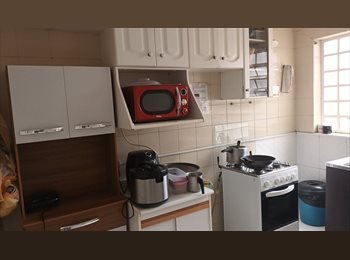 Roomgo BR - Suite individual e mobiliada, Campinas - R$ 950 Por mês