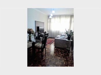 Roomgo BR - Alugo quarto em apartamento, Água Verde em Curitiba, Curitiba - R$ 1.300 Por mês