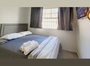 Roomgo BR - Espaço IN 3 - Quarto Brooklin, Campo Belo - R$ 2.700 Por mês