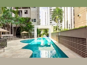 Roomgo BR - Suite em Moema, Moema - R$ 2.600 Por mês