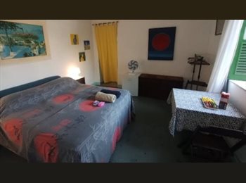 Roomgo BR - Suite independente na lapa/santa tereza, Lapa - R$ 1.800 Por mês