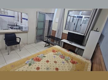 Roomgo BR - ALUGO P/ SOLTEIRO, Liberdade - R$ 1.600 Por mês