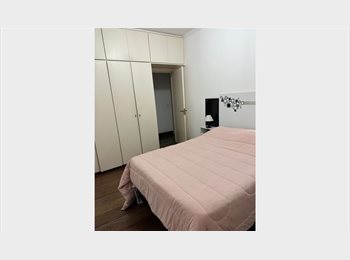 Roomgo BR - Alugo quarto para moças, Bela Vista - R$ 2.100 Por mês