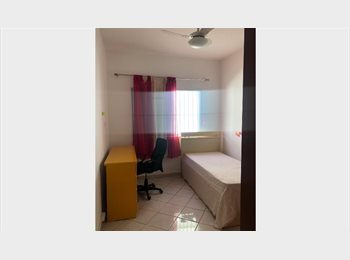Roomgo BR - Quarto com bancada em casa sobrado, Jabaquara - R$ 1.200 Por mês