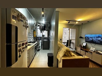 Roomgo BR - Quarto Mobiliado para Mulheres, Lapa - R$ 1.350 Por mês