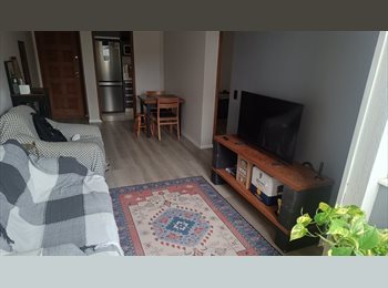 Roomgo BR - Aluguel de quarto em Coqueiros, Florianópolis - R$ 1.500 Por mês
