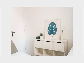 Roomgo BR - Quartos Privativos no coração da vila Olímpia, Moema - R$ 2.500 Por mês