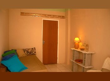 Roomgo BR - Alugo suite individual na Graça com entrada independente, Salvador - R$ 1.000 Por mês