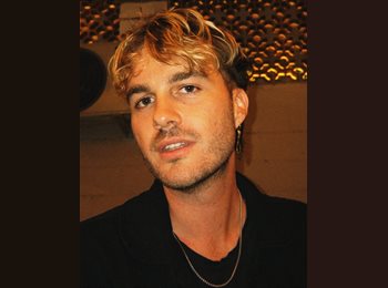 Roomgo BR - Yann - 30 - Botafogo