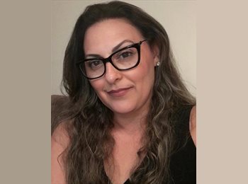 Roomgo BR - Giovanna - 35 - Florianópolis