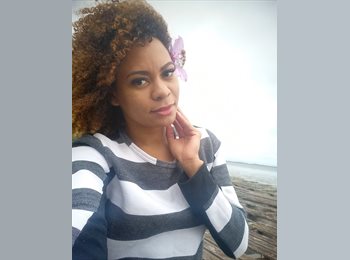 Roomgo BR - Jacqueline  - 29 - Copacabana