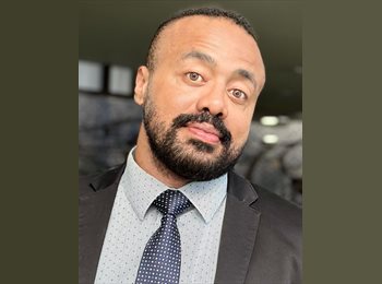 Roomgo BR - André Alves - 45 - Brasília