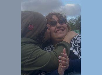 Roomgo BR - Francine - 20 - Curitiba