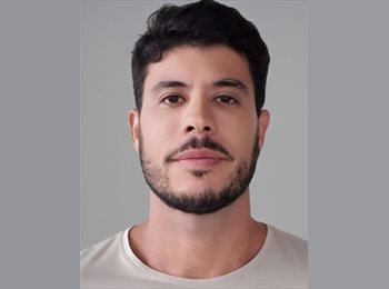 Roomgo BR - Victor  - 41 - Tijuca