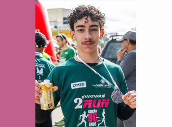 Roomgo BR - HECTOR - 18 - Curitiba