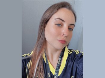 Roomgo BR - Bárbara  - 24 - Florianópolis