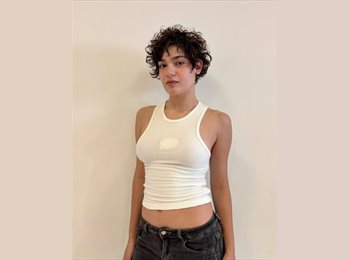 Roomgo BR - Nicole Ribeiro da Silva - 18 - Liberdade