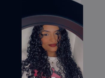 Roomgo BR - Julia - 20 - Serra