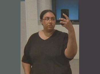 Roomgo BR - BRENDA - 20 - Botafogo