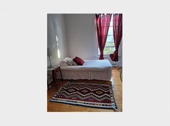 Roomgo CA - Very well located room, Montréal - $700 pcm