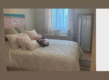 Roomgo CA - Beautiful clean cozy 2 furnished  bedrooms available for rent by landlord shared accommodations all, Canada - $850 pcm