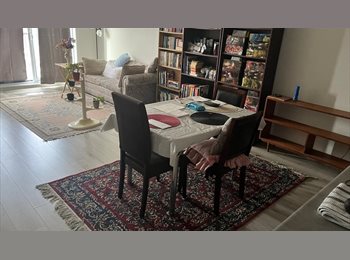 Roomgo CA - Master Bedroom in Modern Condo – Great Location!, Laval - $850 pcm